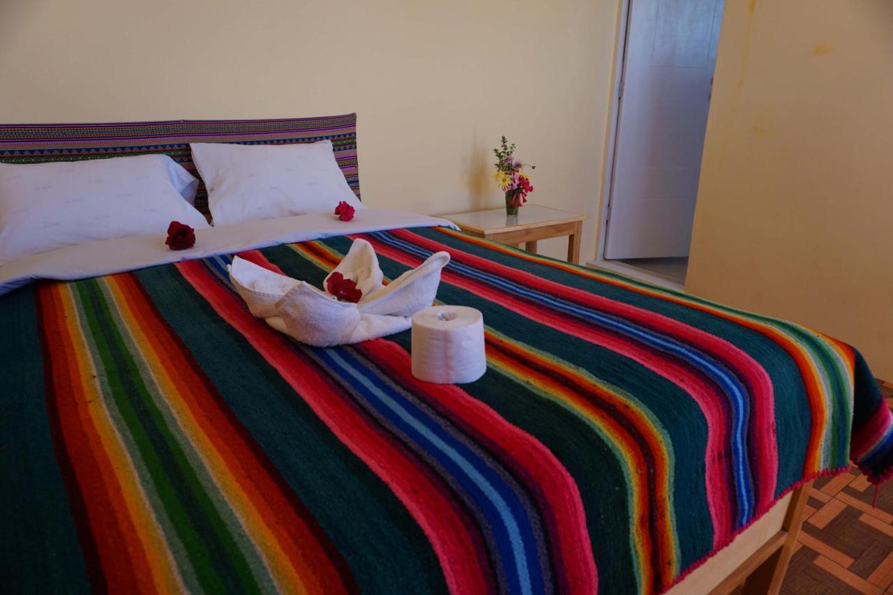 Tikawasi Homestay Comunidad Pueblo Isla Amantani Jose Luis Ocosuyo Екстериор снимка