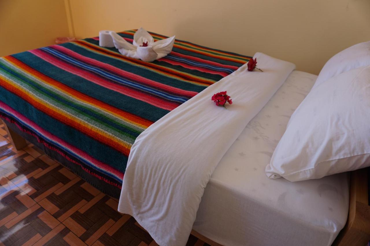 Tikawasi Homestay Comunidad Pueblo Isla Amantani Jose Luis Ocosuyo Екстериор снимка