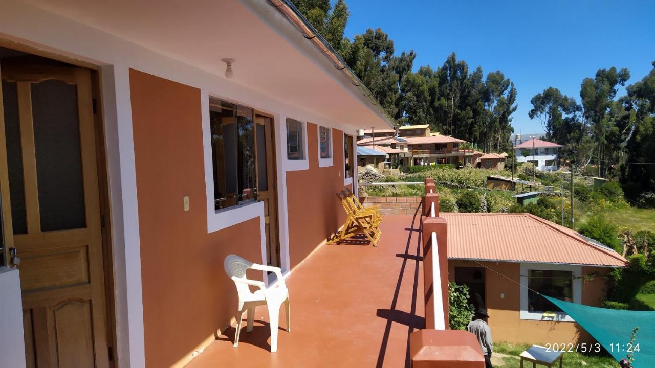 Tikawasi Homestay Comunidad Pueblo Isla Amantani Jose Luis Ocosuyo Екстериор снимка
